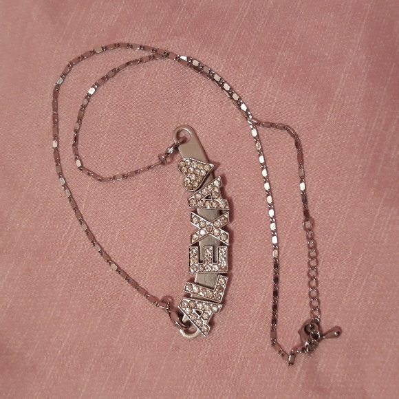 ALEXA♡ Necklace - Picture 3 of 6